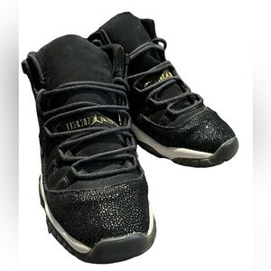 Air Jordan 11 Retro Heiress Black Stingray GS Youth 5.5 or Women’s 7